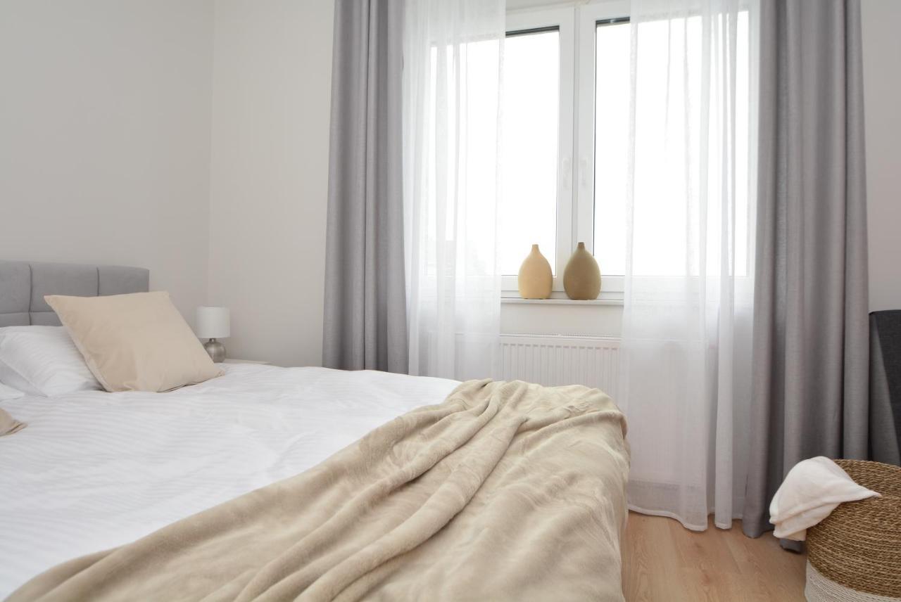 Alvista Apartment *
